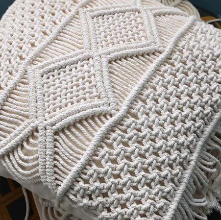 Woven Pillowcase with Tassel Design