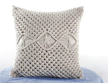 Woven Pillowcase with Tassel Design